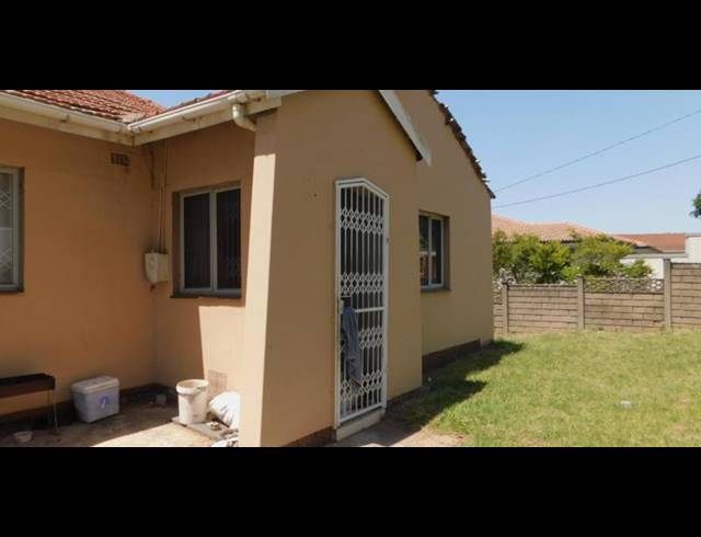 3 BEDROOM HOUSE FOR SALE IN MONTCLAIR